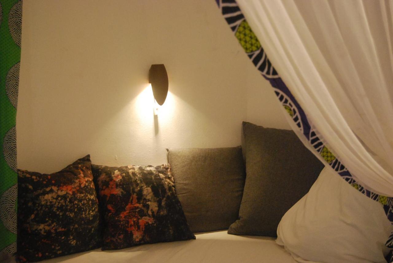 KARLS guesthouse Cotonou Exteriör bild