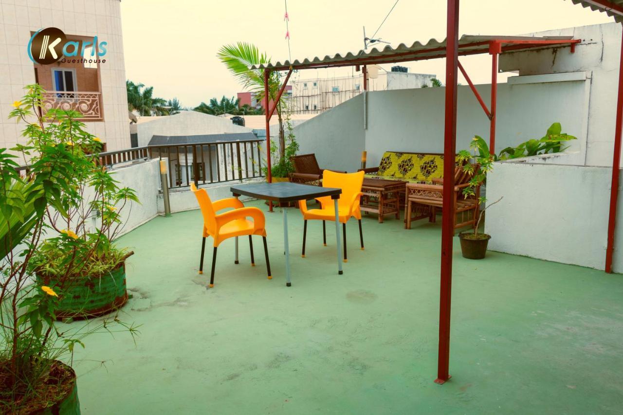 KARLS guesthouse Cotonou Exteriör bild