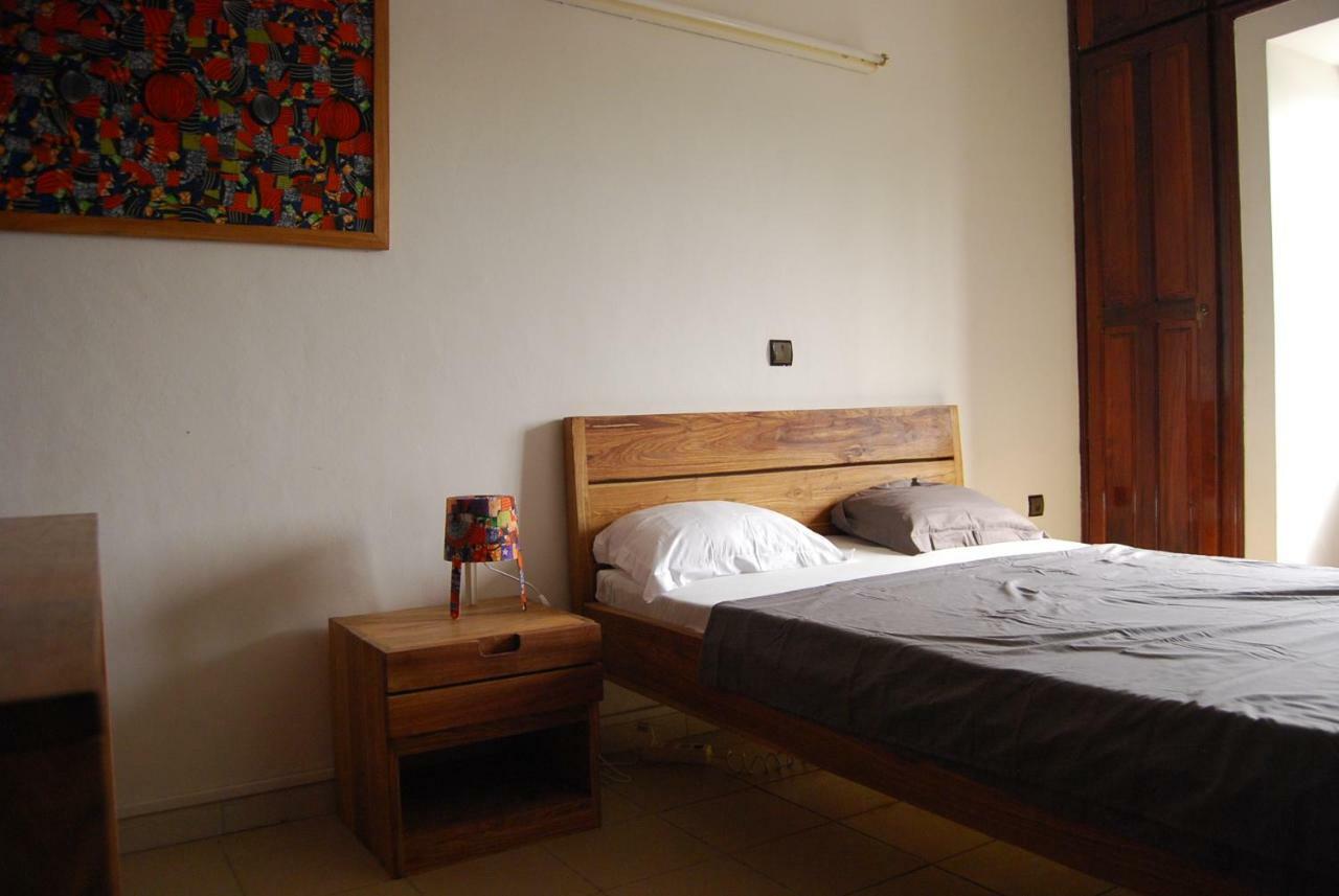 KARLS guesthouse Cotonou Exteriör bild